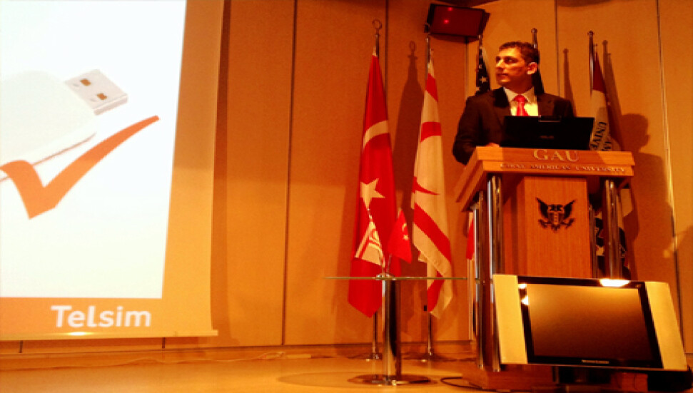 "Dikkat İnternette Çocuk Var!" seminerleri Güzelyurt ve Girne'de verildi