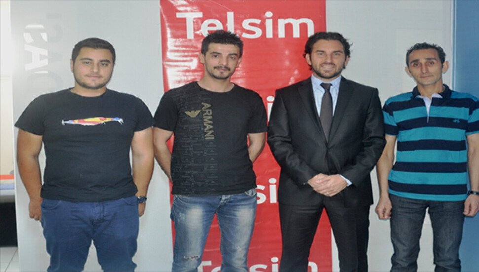 Telsim'le Rihanna konserine gidiyorlar