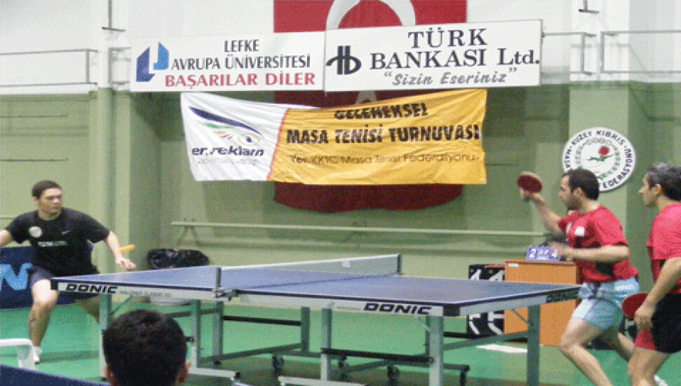 Masa tenisinde 11. hafta maçları oynandı