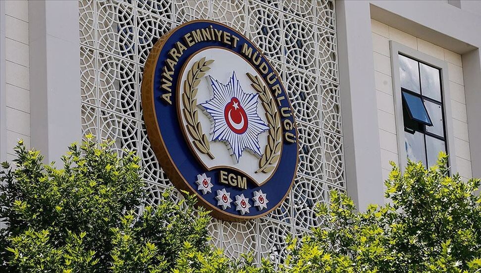 Türkiye'de Montrö bildirisi soruşturmasında 21 emekli amiralin ifadesi alındı