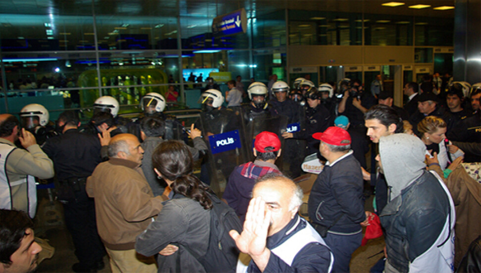 THY işçilerine grev günü polis müdahale etti