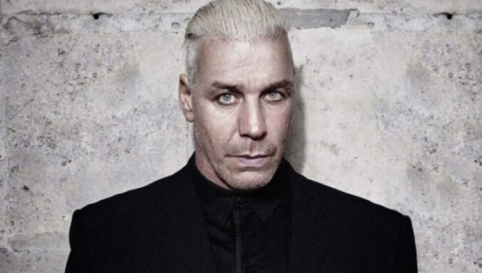 Rammstein'ın solisti de koronavirüsten yoğun bakımda