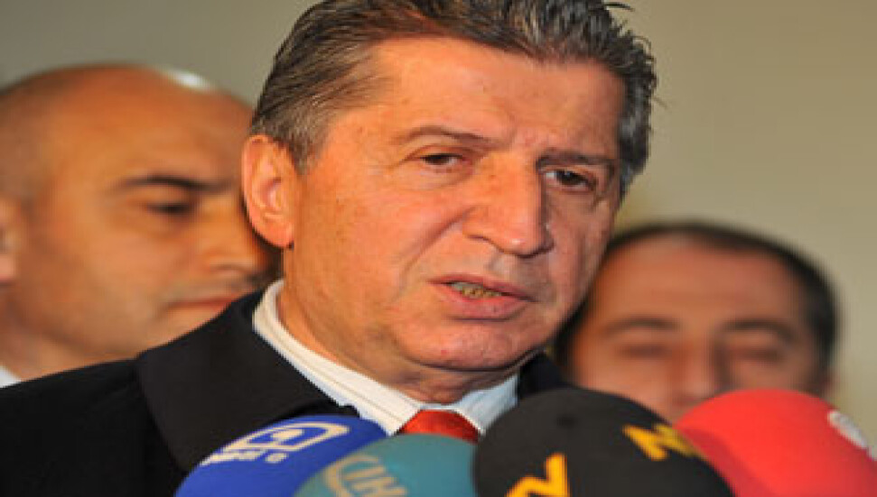 Toptan, Cem'in yakalanması için devrede