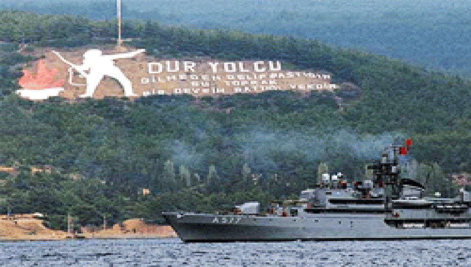 Türk Savaş Gemileri Ege`ye Açıldı... Çanakkale Boğazı`nda hareketlilik...