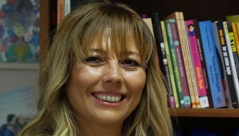 UKÜlü Akademisyen Sınay: "İnsanların muhakeme yetisini kaybettiği için şiddet olaylarında artış oluyor"