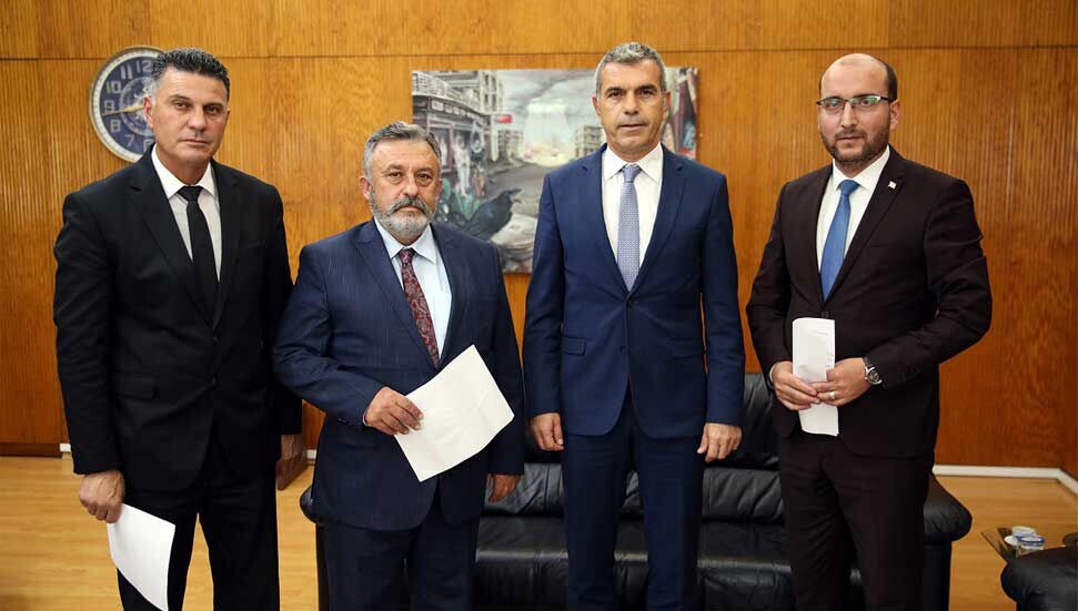 3 vekil istifalarını Meclis Başkanına sundu