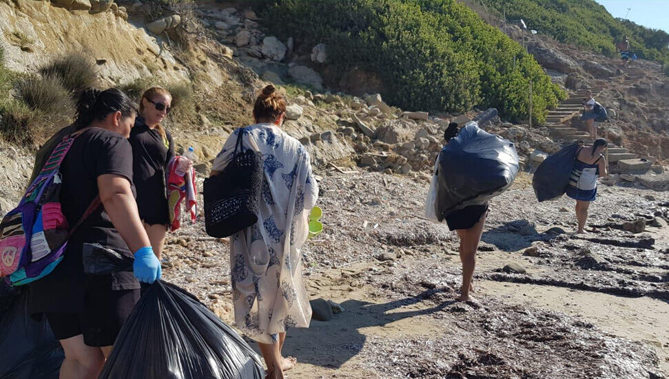 TUFAD, Dipkarpaz View Otel Sahilinde çevre temizliği yaptı