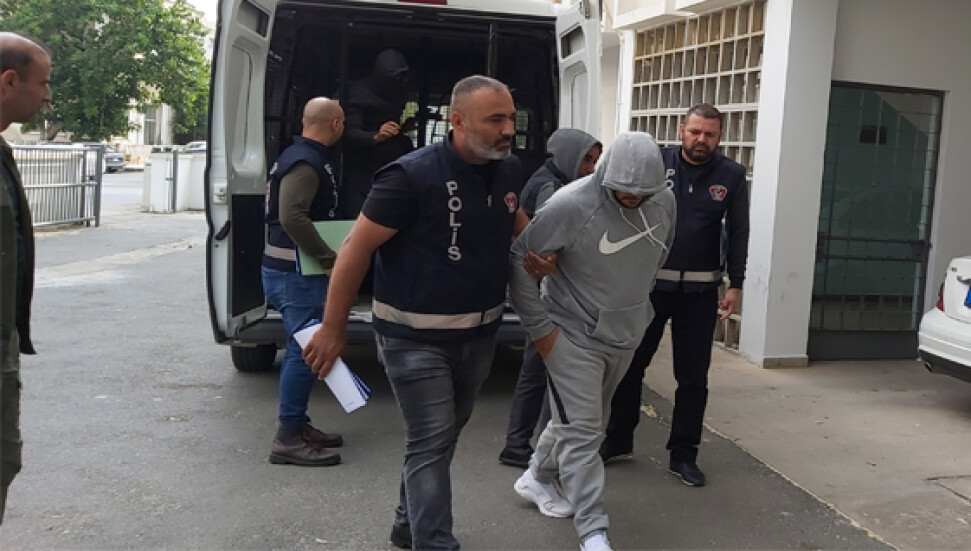 Aracında uyuyan şahsın tasarrufunda uyuşturucu bulundu