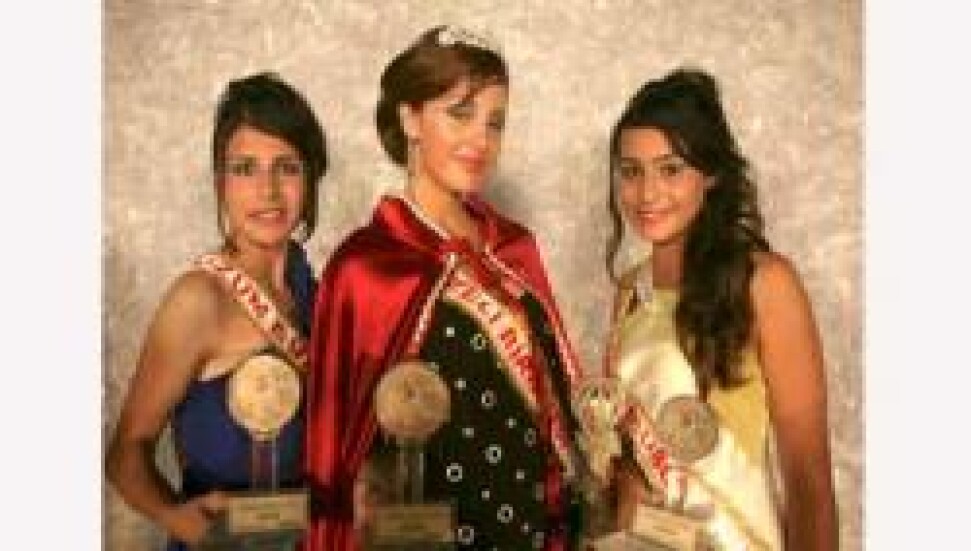 'Üzüm Güzeli' Ayşe Taşkurt seçildi