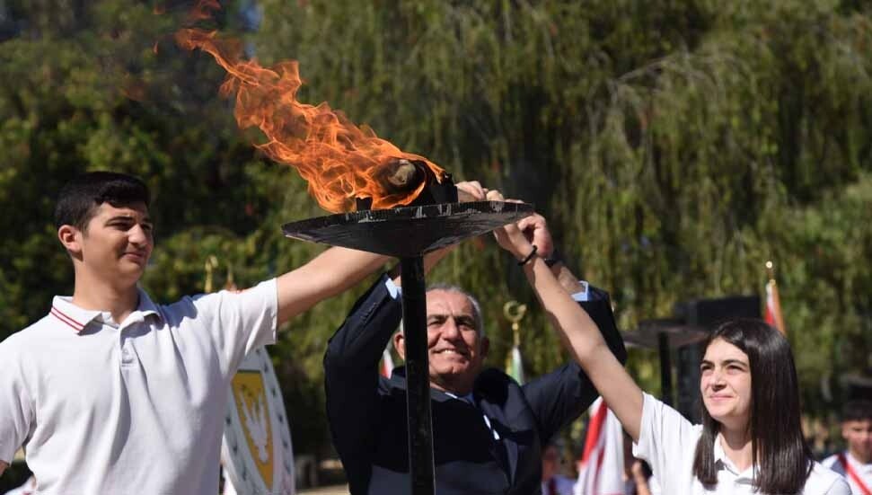 19 Mayıs kutlamaları “Gençlik Meşalesi”nin yakılmasıyla başladı