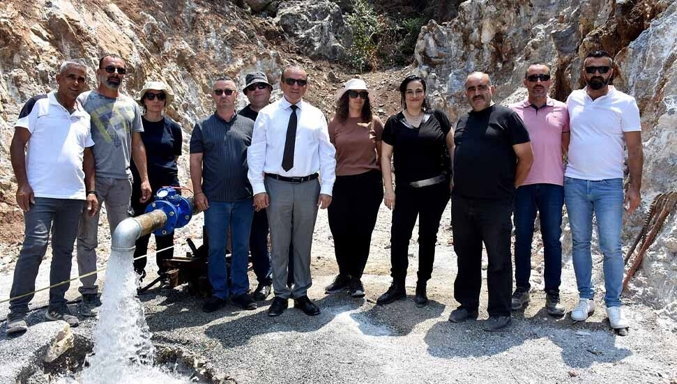Fikri Ataoğlu, Çatalköy dağ eteklerinde keşfedilen su kaynağını yerinde inceledi: En verimli su kaynağı