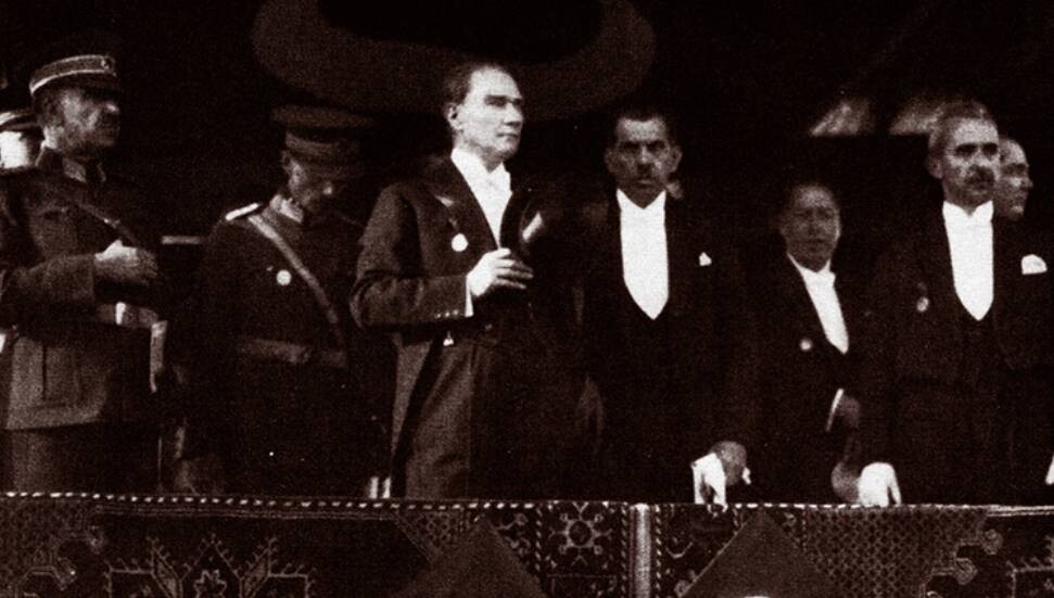 Mustafa Kemal Atatürk'ün "En büyük eserim" dediği Türkiye Cumhuriyeti 101 yaşında