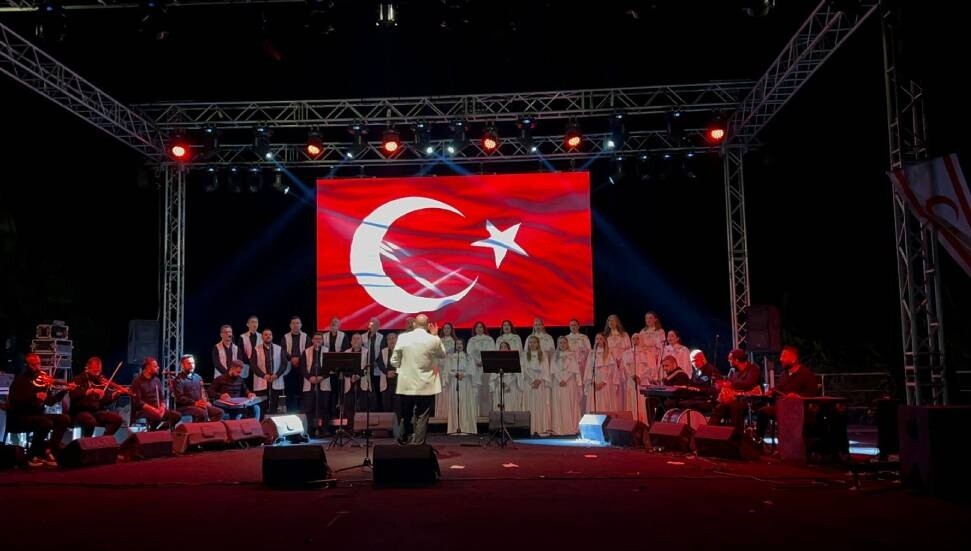 Antakya Medeniyetler Korosu, Cumhuriyet Bayramı'nın 101. yılında Girne'de büyüledi