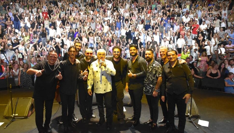 Gipsy Kings Girne’de unutulmaz bir konser verdi