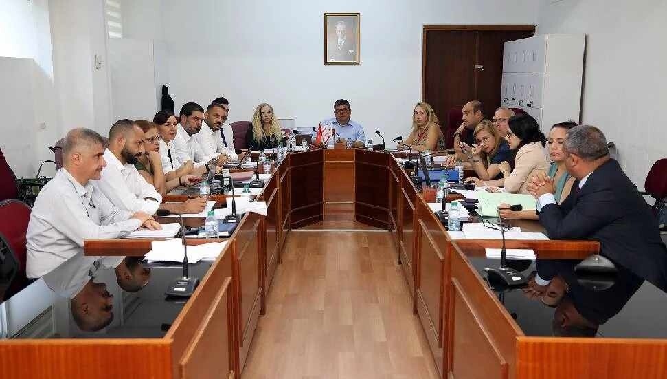 İdari, Kamu ve Sağlık İşleri Komitesi, Yataklı Tedavi Kurumları Dairesi Yasa Tasarısı’nı görüştü