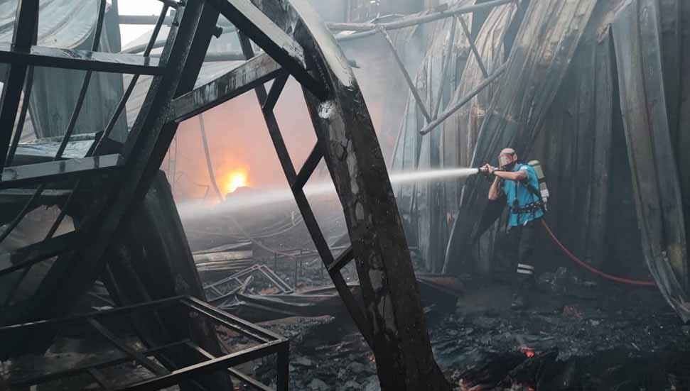 Sırdaş Mobilya’daki yangın, Sadun Erhun Gümrükleme’ye sıçradı!