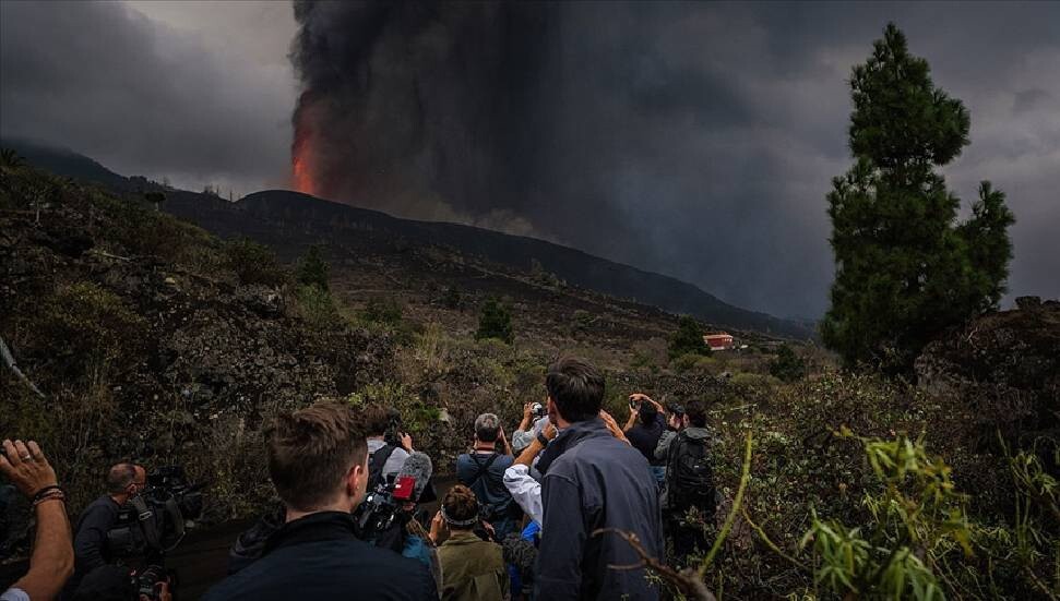 La Palma Adası'nda 24 saatte 300'den fazla deprem oldu
