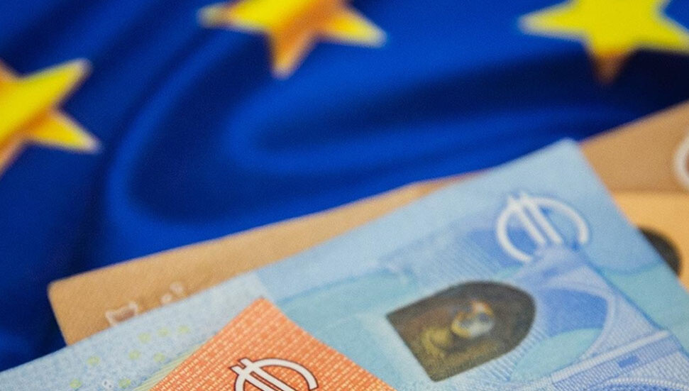 AB, Rusya'ya yönelik 19. yaptırım paketini erteledi