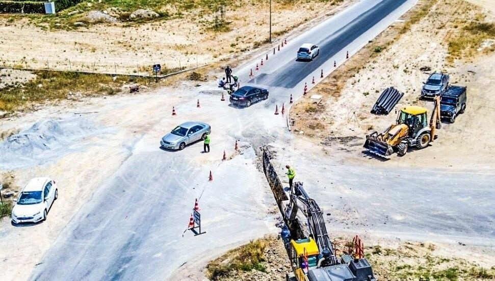 Gönyeli-Alayköy’de altyapı çalışmaları devam ediyor: 150 metrelik kanalizasyon hattı tamamlandı