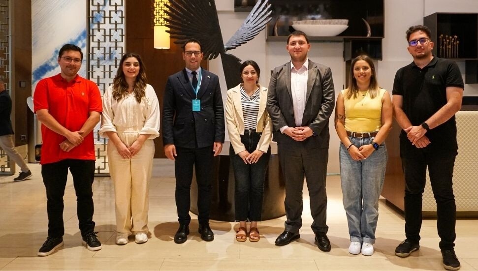 Gençlik Federasyonu heyeti Azerbaycan’daki gençlik etkinliklerine katılmak üzere Bakü’ye ulaştı