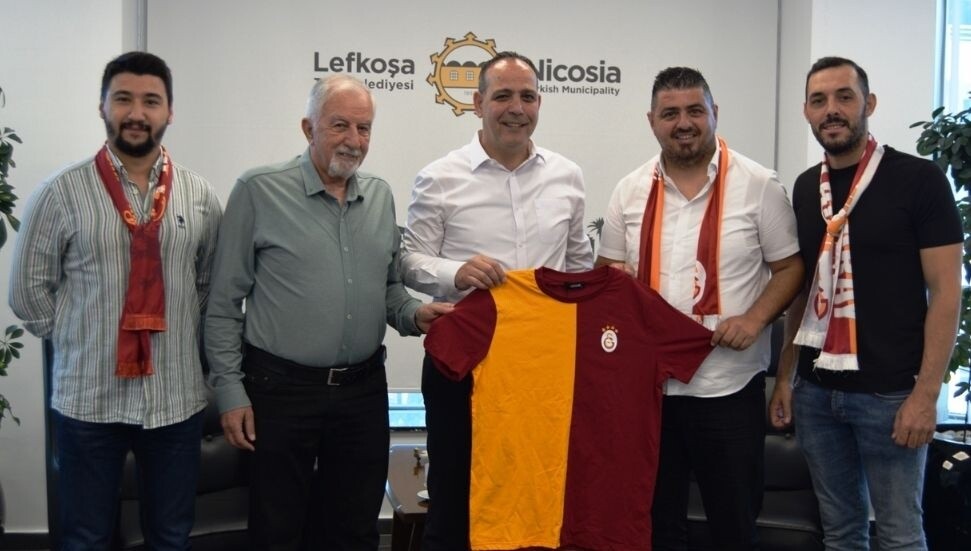 Galatasaray Taraftar Derneği’nden Harmancı’ya ziyaret