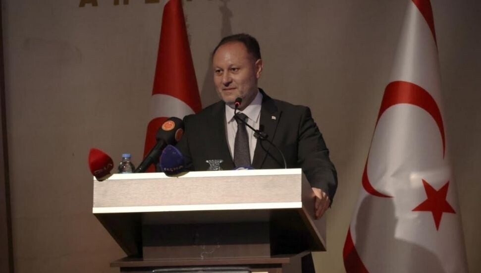 Öztürkler Mardin’de konferans verdi: Haritalar kalemle çizilir, sınırlar irade ile korunur