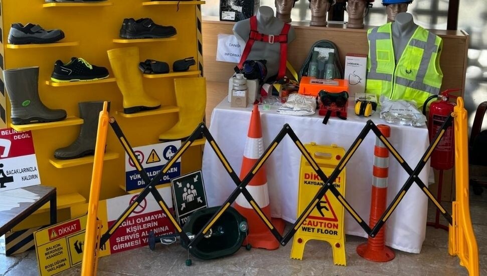 Çalışma Dairesi Müdürlüğü’nde iş sağlığı ve güvenliği standı