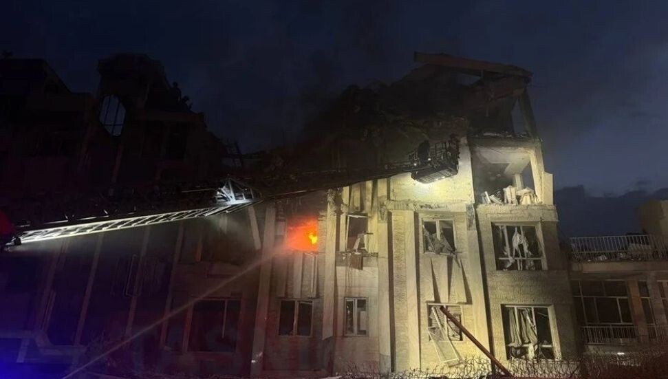 İsrail, İran'ı vurdu: Genel Kurmay Başkanı da öldü!