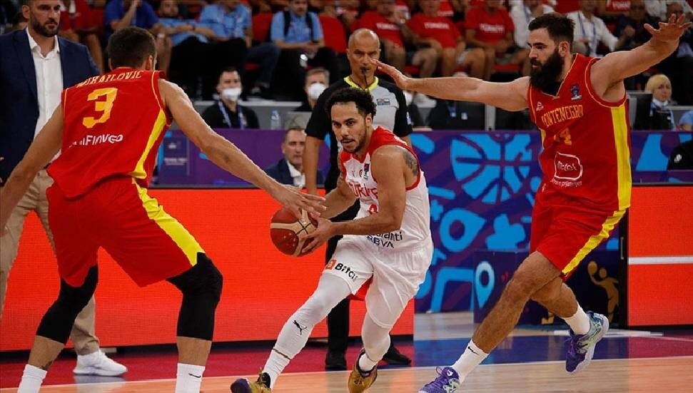 Türkiye Milli Erkek Basketbol Takımı, Avrupa Şampiyonası'na galibiyetle başladı