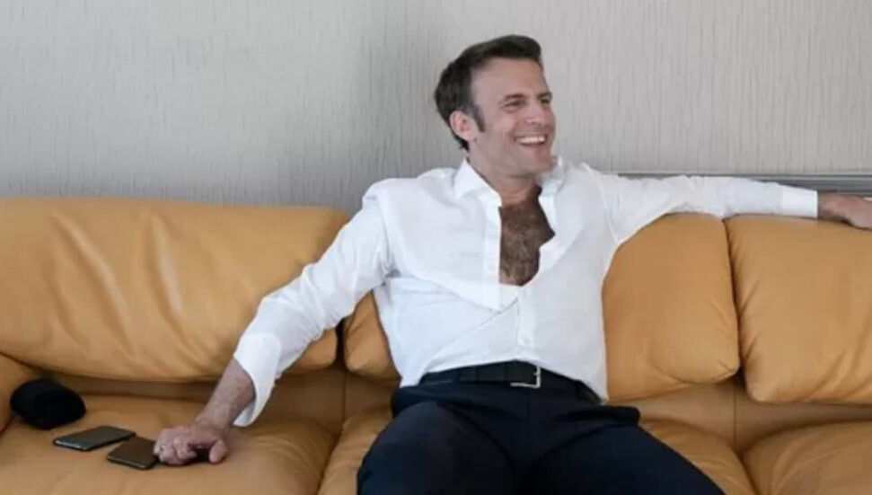 Fransa seçimleri: Macron'un 'bağrı açık' fotoğrafı tartışma konusu oldu