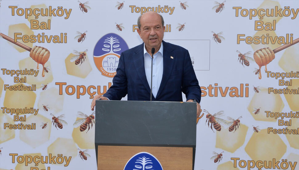 Ersin Tatar, Topçuköy Bal Festivali’ne katıldı