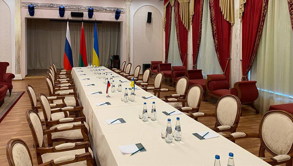 Rusya ile Ukrayna heyetleri arasında 90 dakikalık görüşme