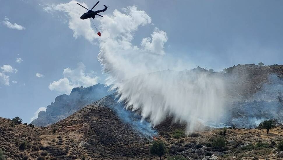 Bağlıköy’deki yangın söndürüldü, soğutma çalışmaları sürüyor