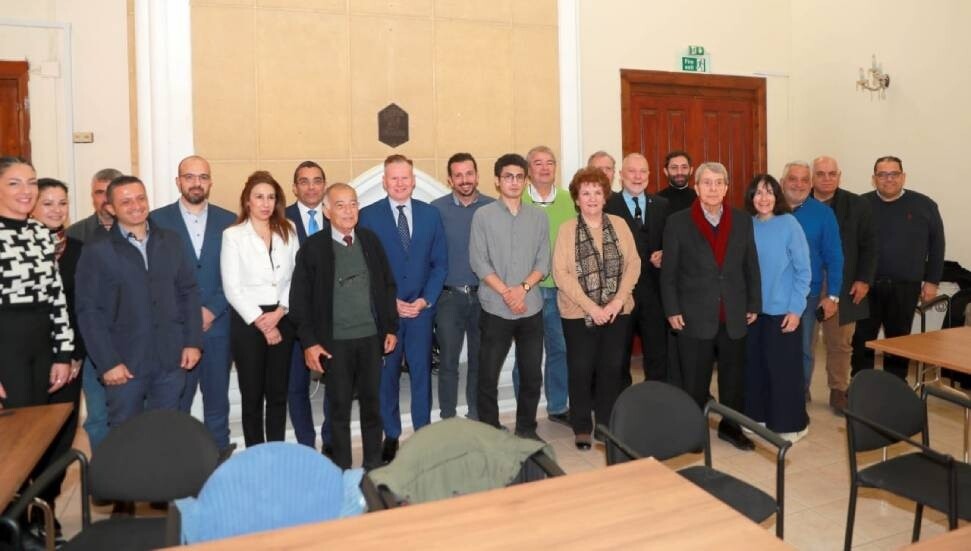 Bazı Kıbrıslı Türk ve Kıbrıslı Rum siyasi partiler, Ledra Palace'ta görüştü