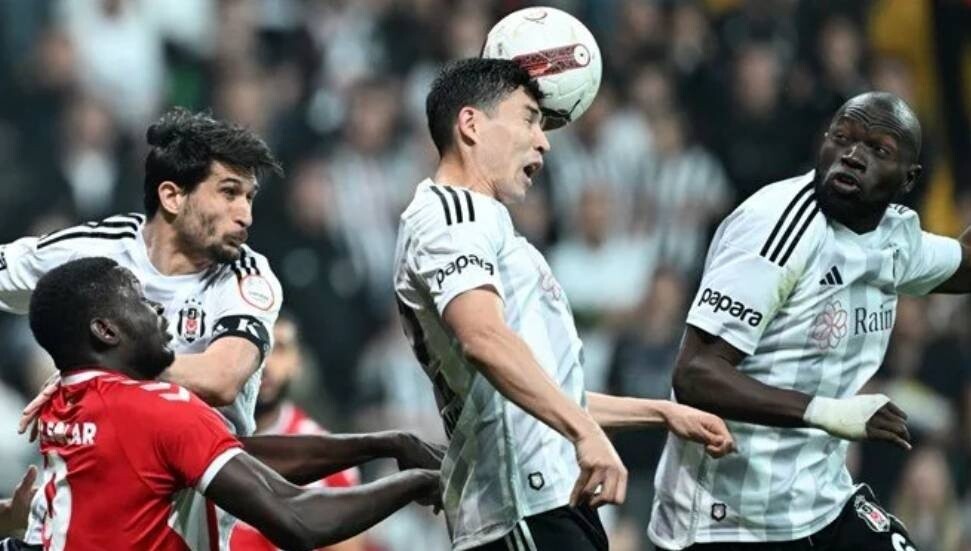 Beşiktaş, ilk hazırlık maçında Ümraniyespor ile 0-0 berabere kaldı