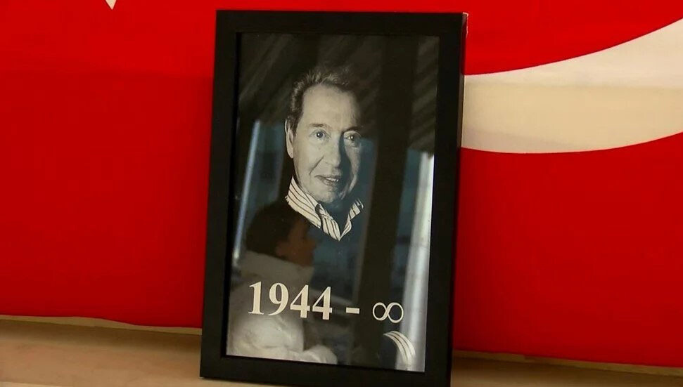 Sanatçı Can Gürzap son yolculuğuna uğurlandı