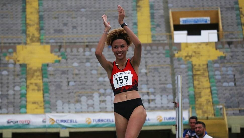 Buse Savaşkan: Sonunda çocukluk hayalim gerçek oldu