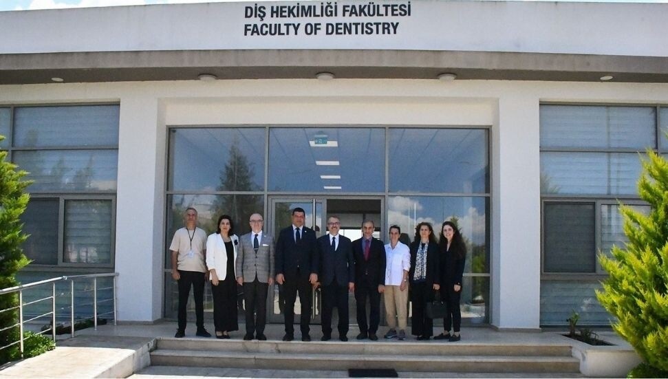 Marmara Üniversitesi Rektörü Kurt ve Tıp Fakültesi Dekanı Şehirli DAÜ’yü ziyaret etti