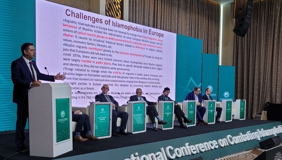 Hüseyin Işıksal: Kıbrıslı Türkler hem Türk hem Müslüman olmanın bedelini ödüyor