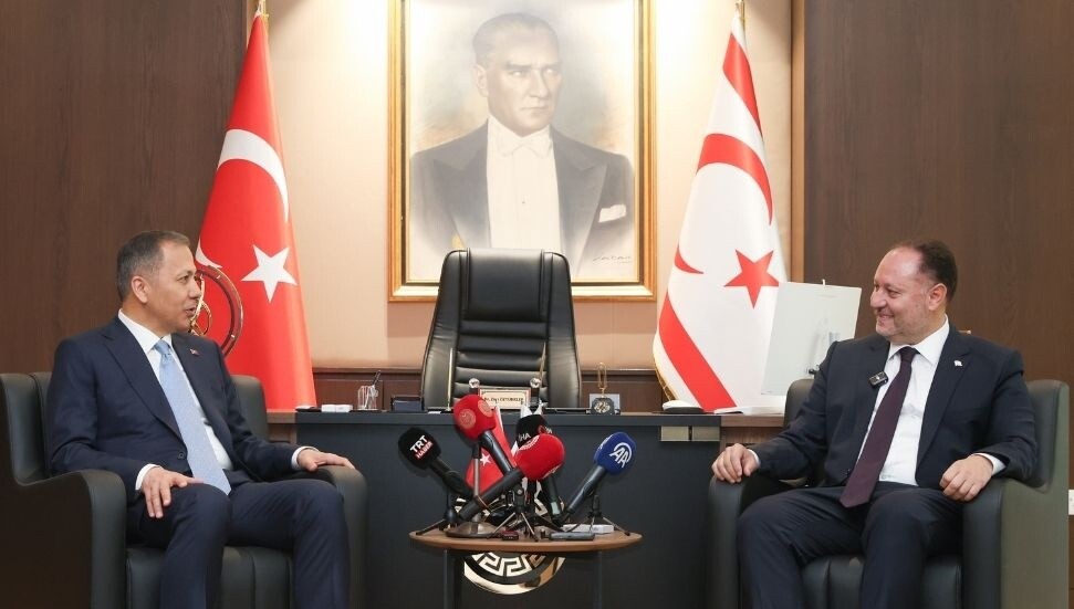 Meclis Başkanı Öztürkler, Ali Yerlikaya’yı kabul etti: Güçlü Türkiye, güçlü KKTC demektir!