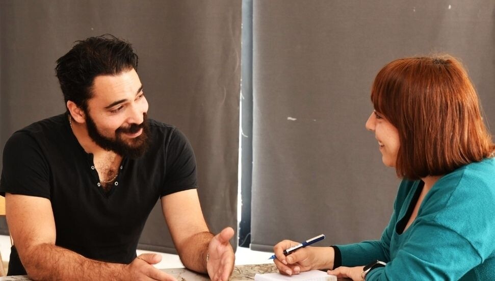 İzel Seylani: Politik hiciv yapmayan Karagöz, maskaralıktan öteye gitmez