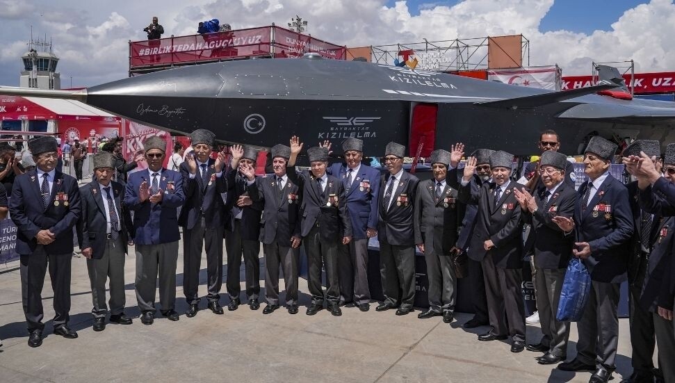 Kıbrıs Barış Harekatı gazileri TEKNOFEST KKTC'yi ziyaret etti