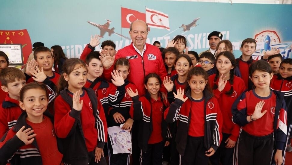 Cumhurbaşkanı Tatar, TEKNOFEST 2025’in ikinci gününde festival alanını ziyaret etti