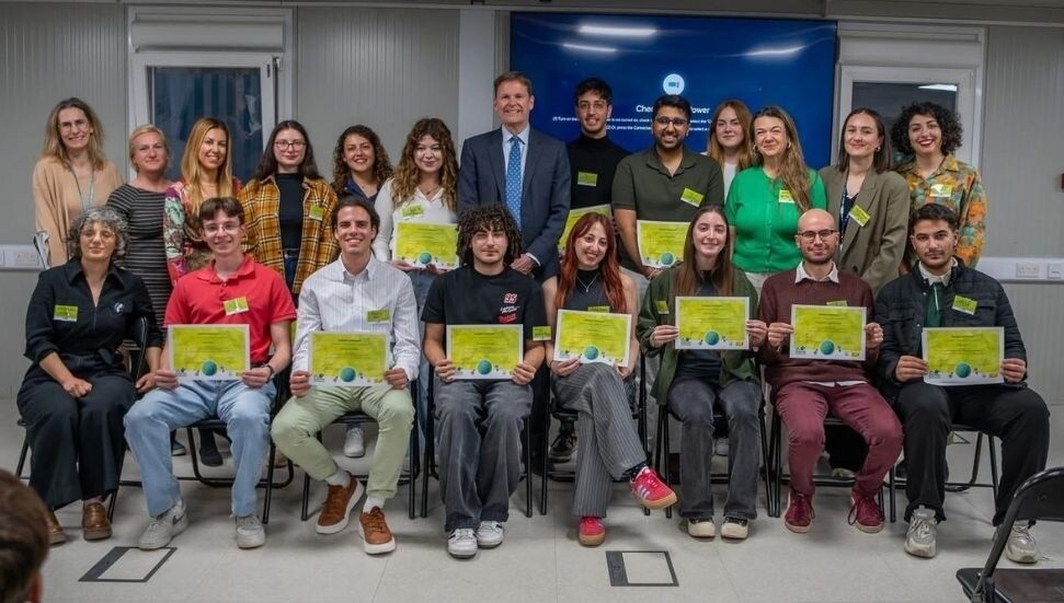 Gençlik Şampiyonluğu: Diplomasinin başka bir yüzü