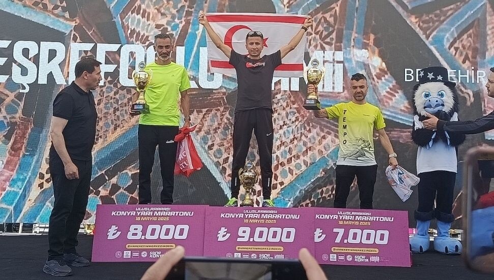 KKTC'li atletlerden Uluslararası Konya Yarı Maratonu'nda kürsü başarısı: Tazegül yine zirvede!