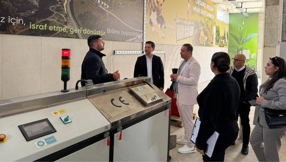 Çatalköy-Esentepe Belediyesi'nden sokak hayvanları için yeni adım: Gıda atıklarıyla mama üretimi