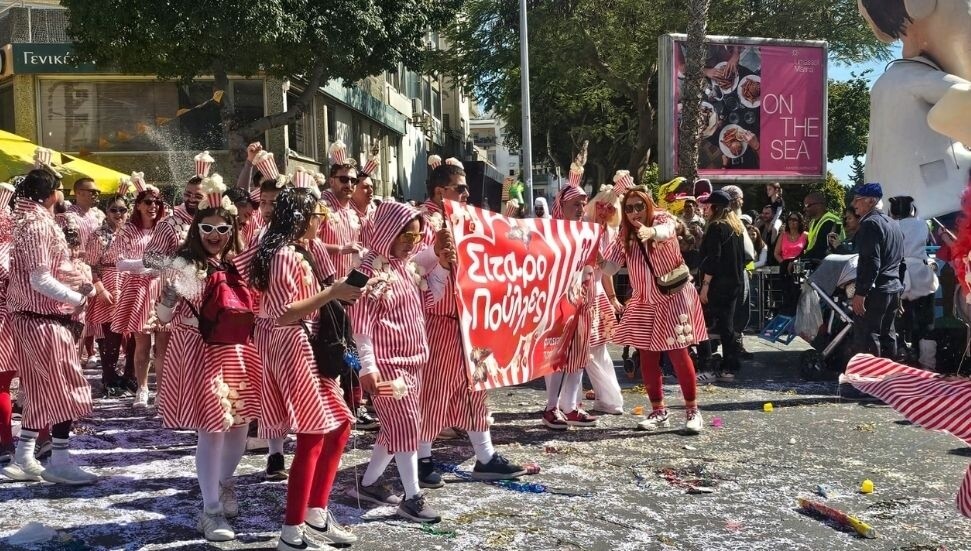 Limasol karnavalında renk ve coşku: Binlerce kişi festivalde buluştu