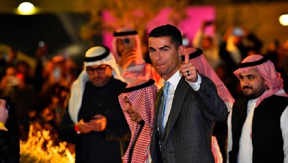 Al Nassr, Cristiano Ronaldo için imza töreni düzenledi