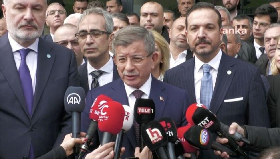 Davutoğlu: Erdoğan'ı uyarıyorum, çıkın açıkça bu saldırıyı kınayın