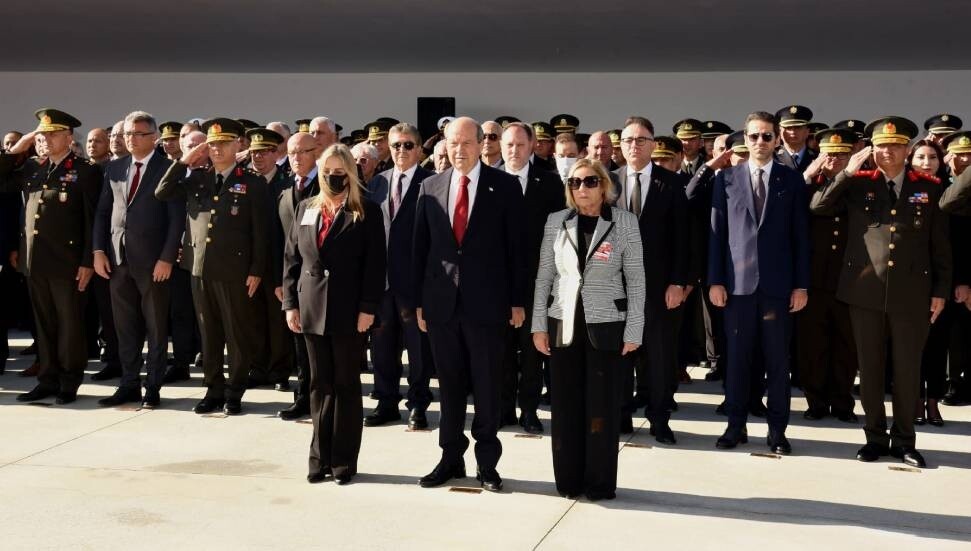 Kurucu Cumhurbaşkanı Denktaş, vefatının 13’üncü yıl dönümünde anıt mezarında düzenlenen törenle anıldı